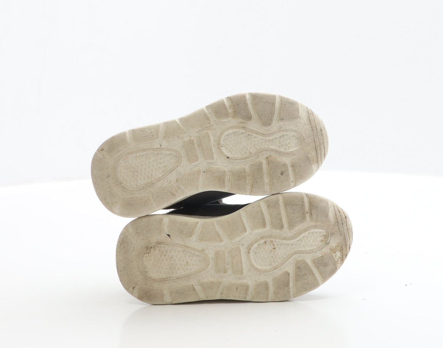 Preworn Boys Grey Polyester Trainer UK 6 EUR 23