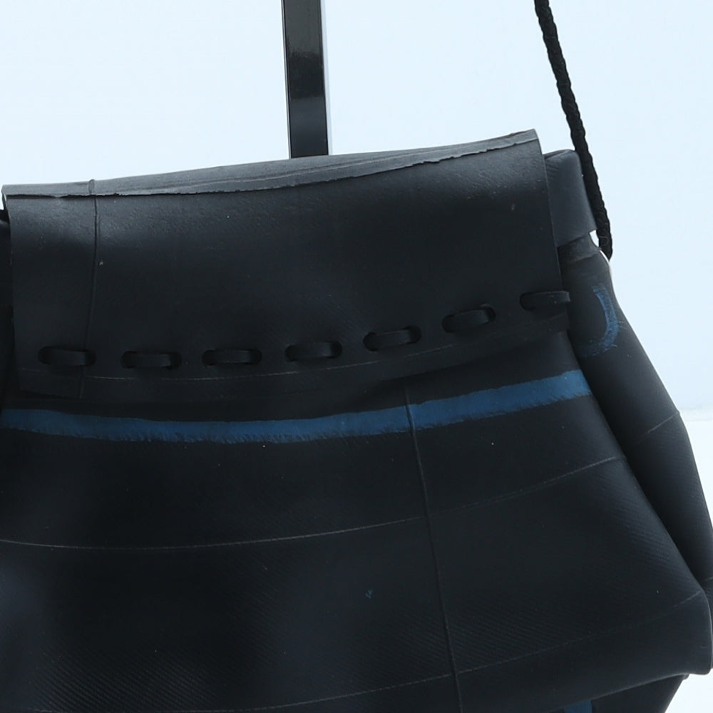 Preworn Womens Black Rubber Shoulder Bag Size Small