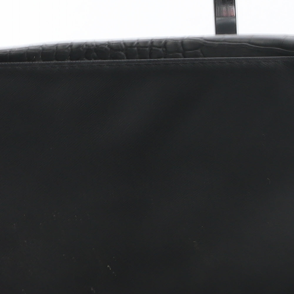 Preworn Womens Black Polyurethane Clutch Size Small - Croc Texture