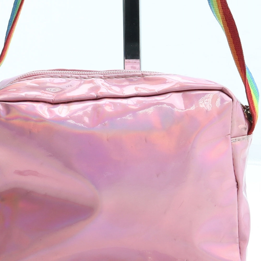 Preworn Girls Pink PVC Crossbody Size Small Zip