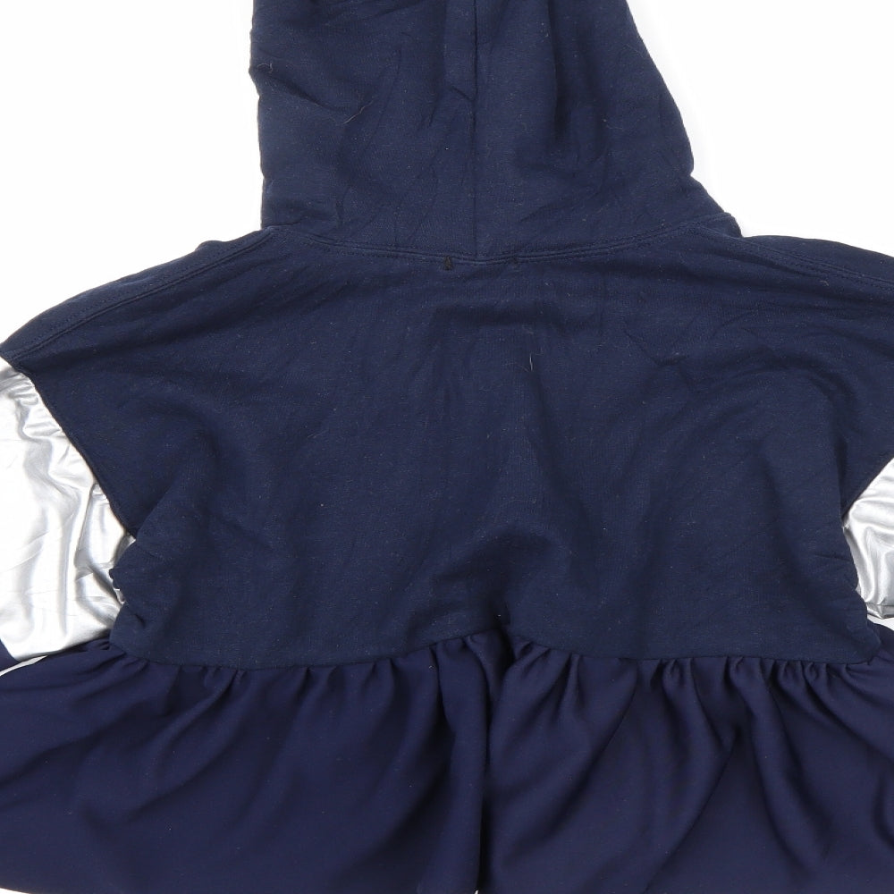 Brand and care label for Mabel Doll girls’ blue henley hoodie, size XL