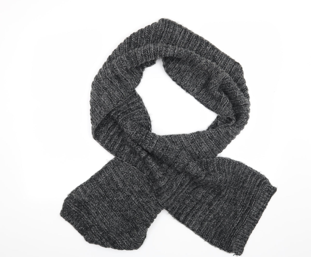Front view of Preworn women’s grey scarf