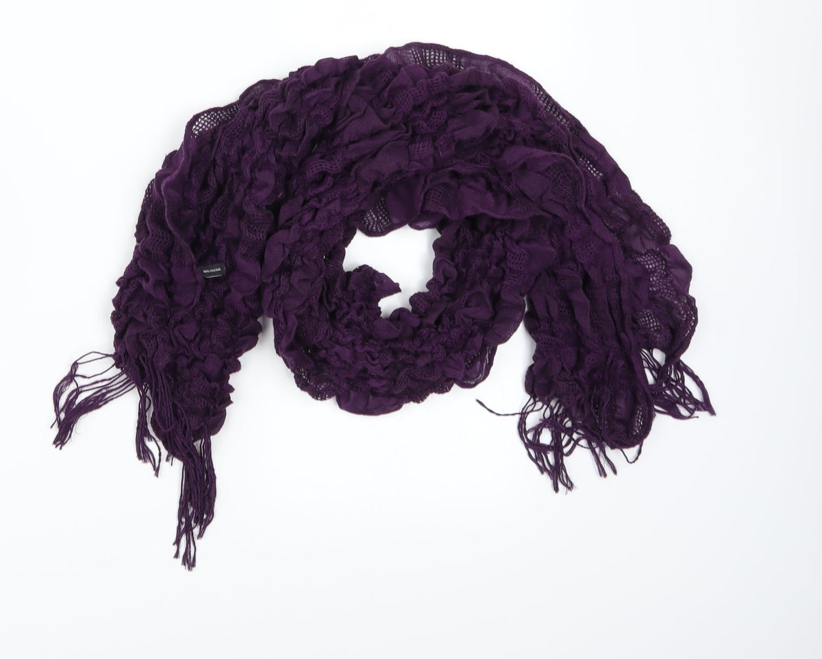 Front view of Preworn women’s purple knit scarf