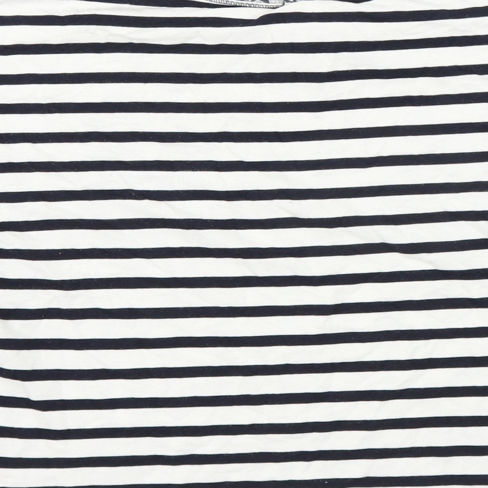 Brand and care label for Gap women’s blue striped basic t-shirt, size XS