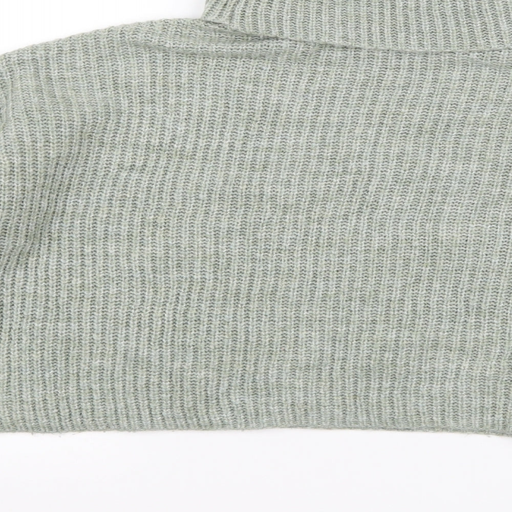 Brand and care label for New Look women’s green knit jumper, size S