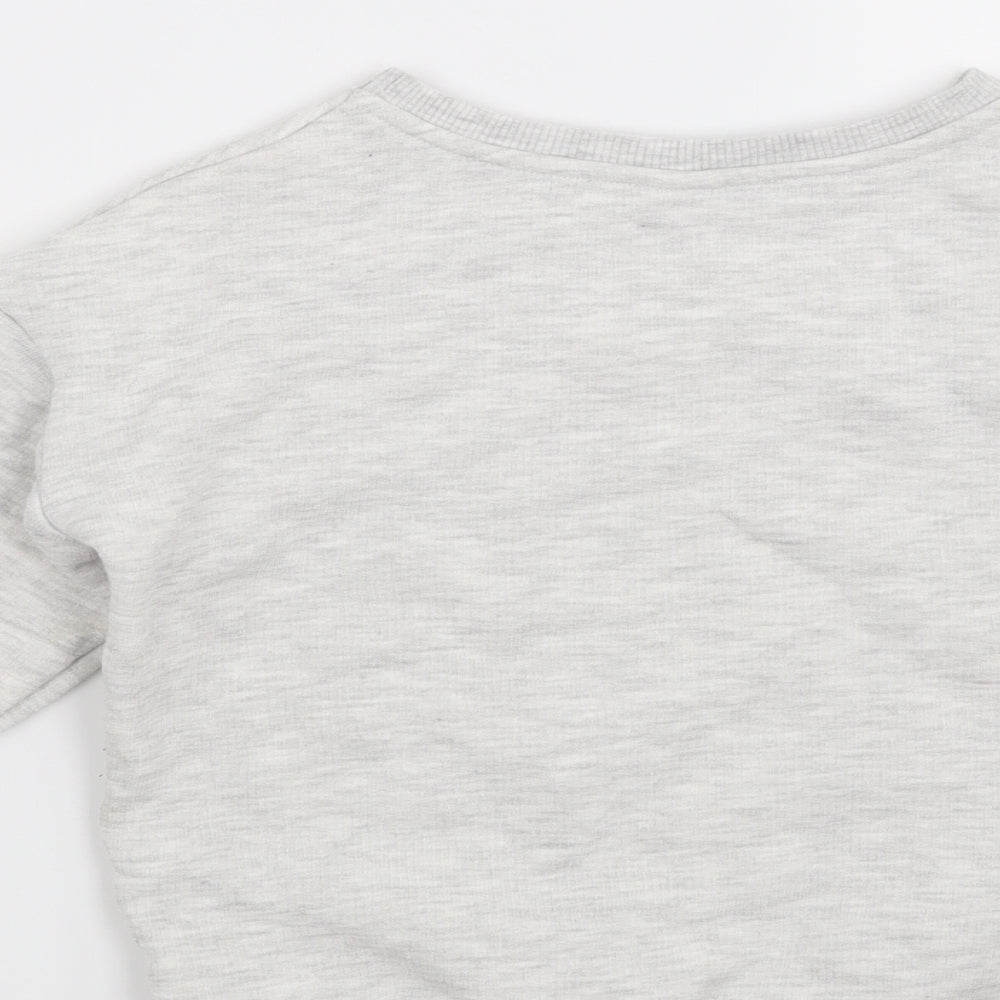 Brand and care label for Tu girls’ grey pullover sweatshirt, size 7, years - la vie est belle