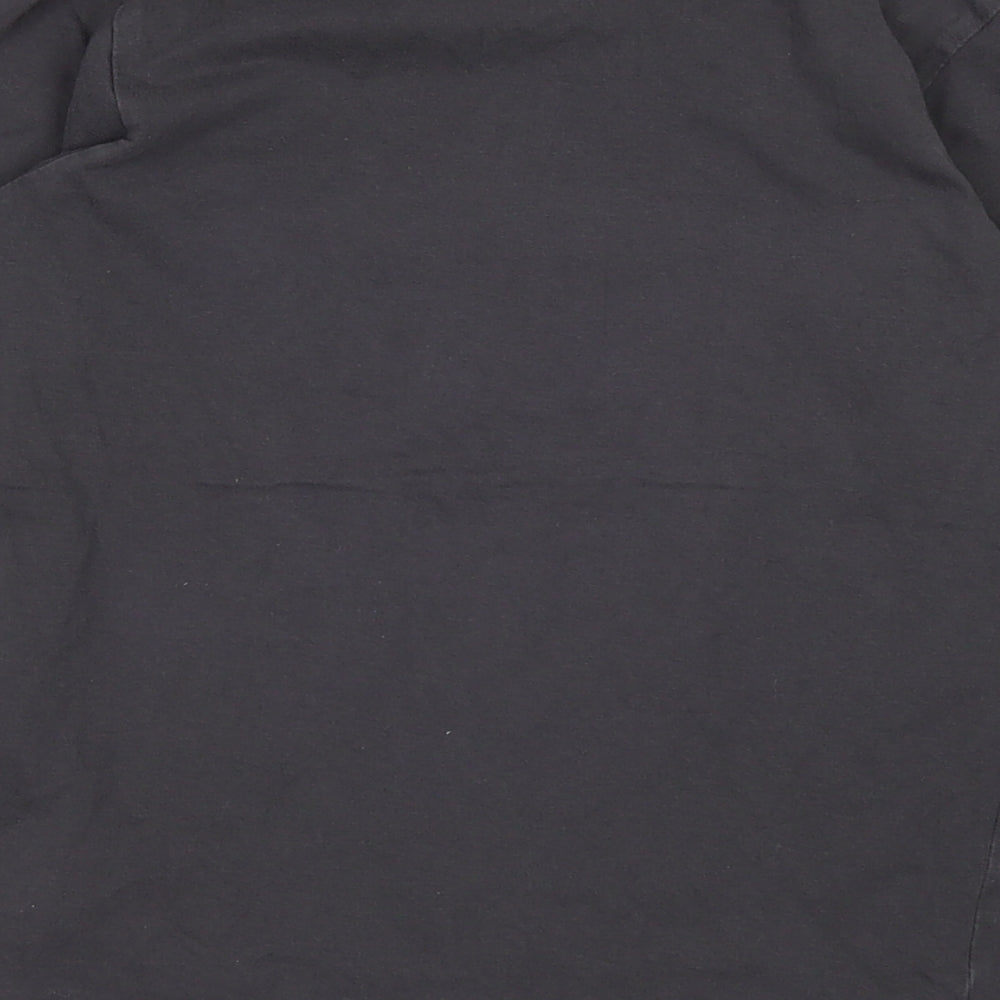 Brand and care label for boys’ dept boys grey basic t-shirt, size S
