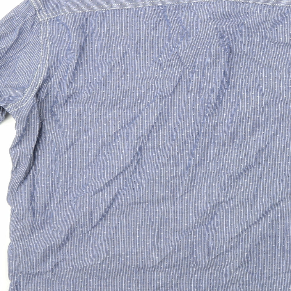 Brand and care label for Claudio Campione men’s blue button-up, size M
