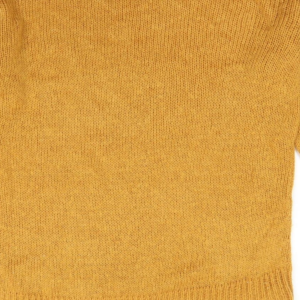Brand and care label for New Look women’s white jumper, size S