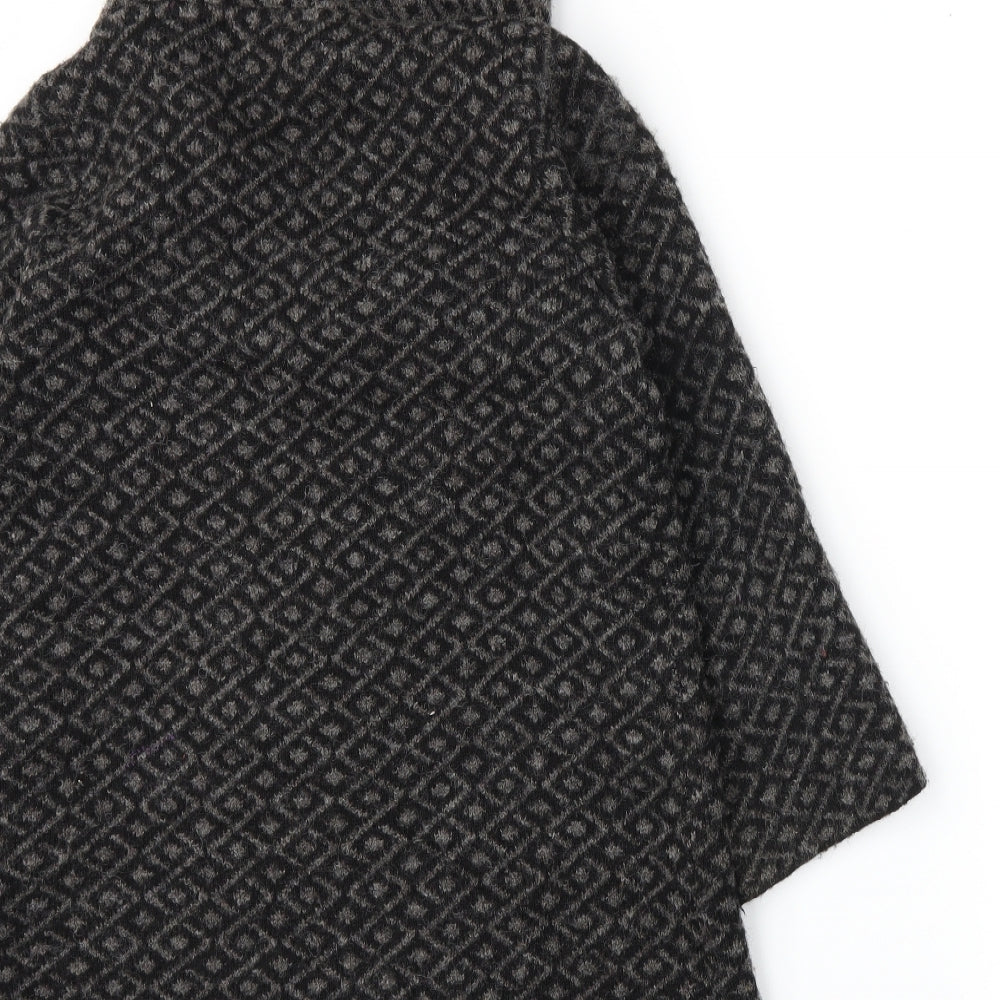 Brand and care label for Ellen Tracy women’s grey argyle/diamond knit jumper, size S