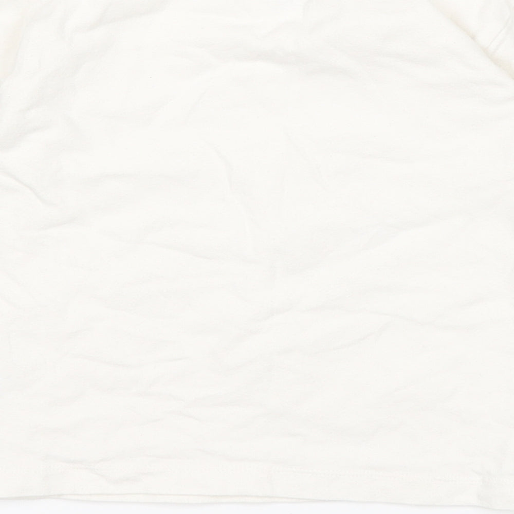 Brand and care label for Carter's girls’ white basic t-shirt, size 6, years