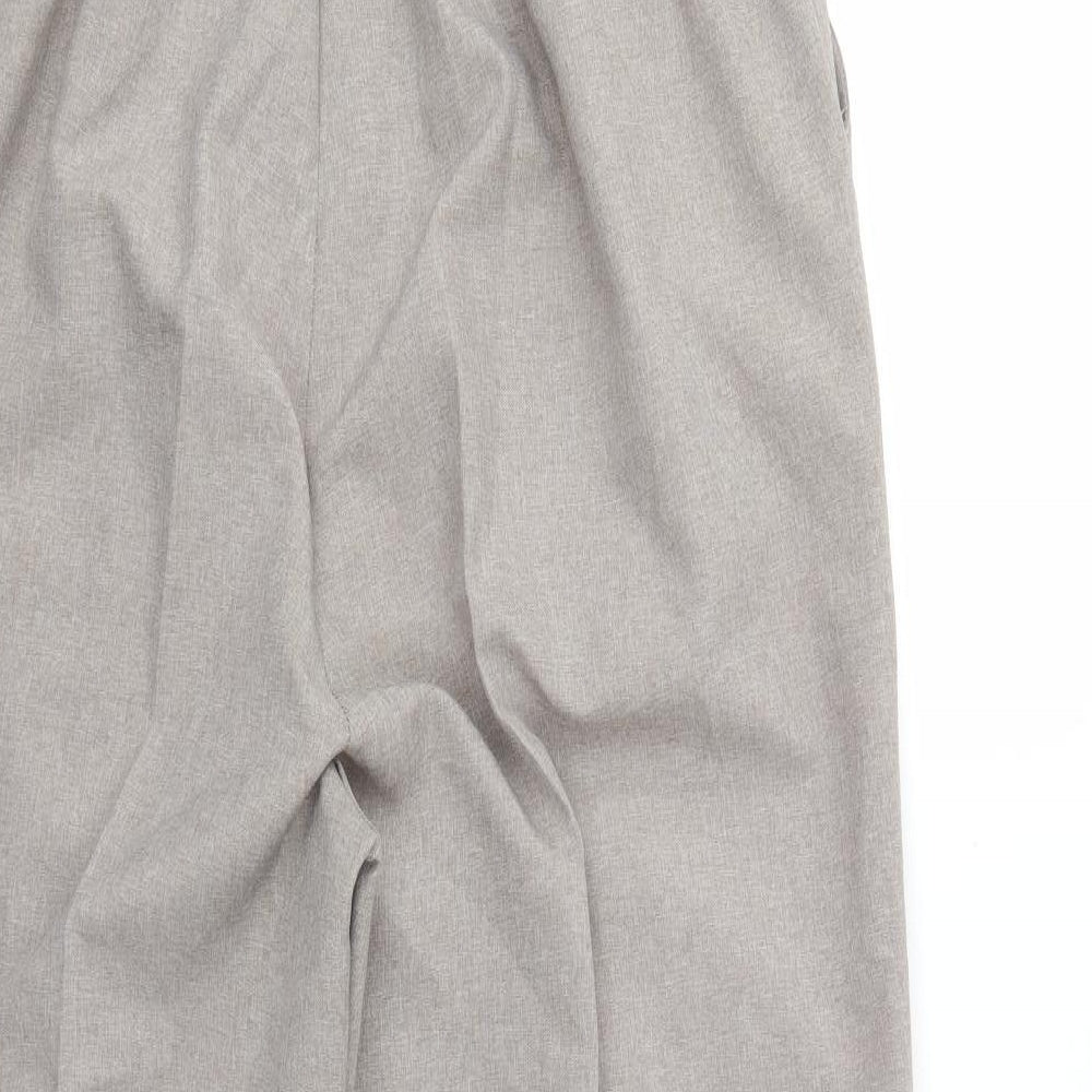 Brand and care label for Bonmarché women’s grey trousers, size UK 18, 26-inch leg
