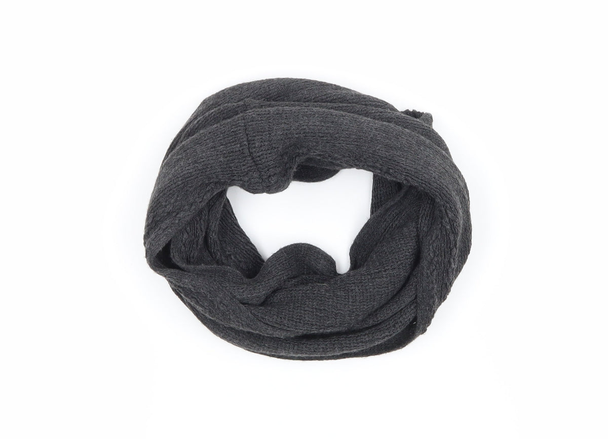 Additional front view of Preworn women’s grey knit shawl/wrap - snood
