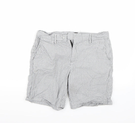 Additional front view of River Island women’s white bermuda shorts, size UK 30