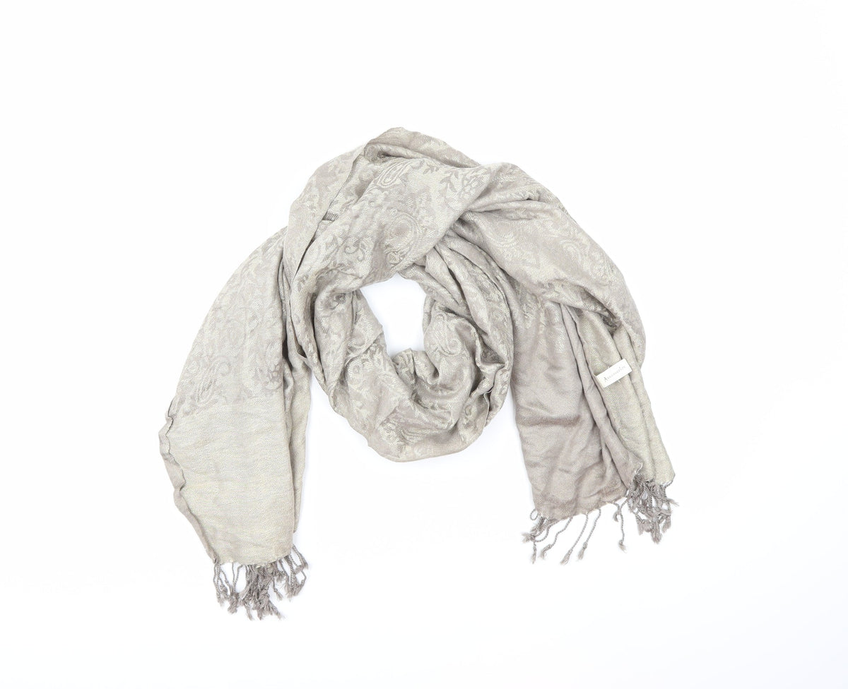 Front view of Accessorize women’s grey scarf