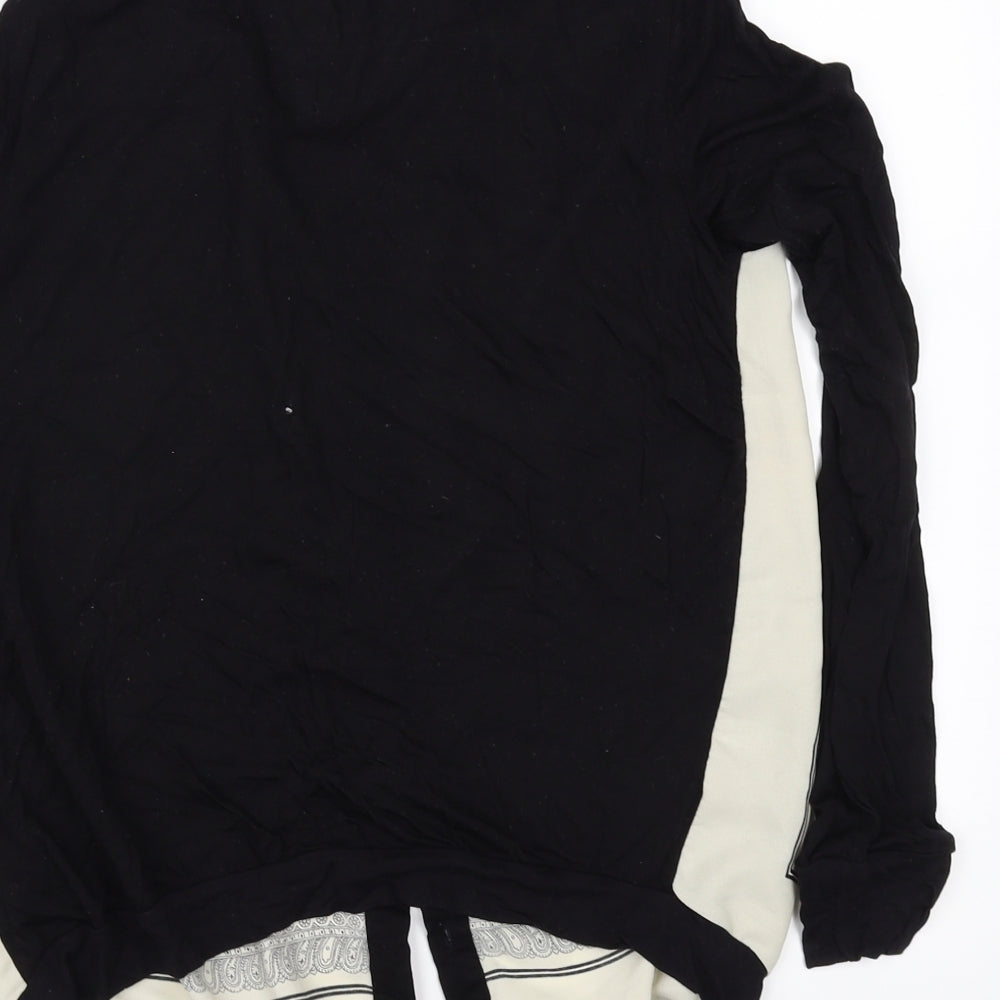 Brand and care label for Forever 21 women’s black floral basic blouse, size M