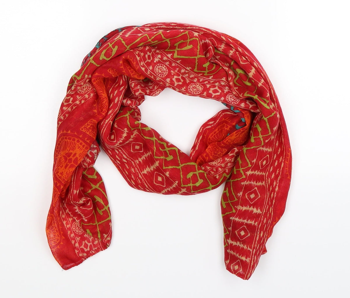 Front view of Preworn women’s red geometric knit scarf