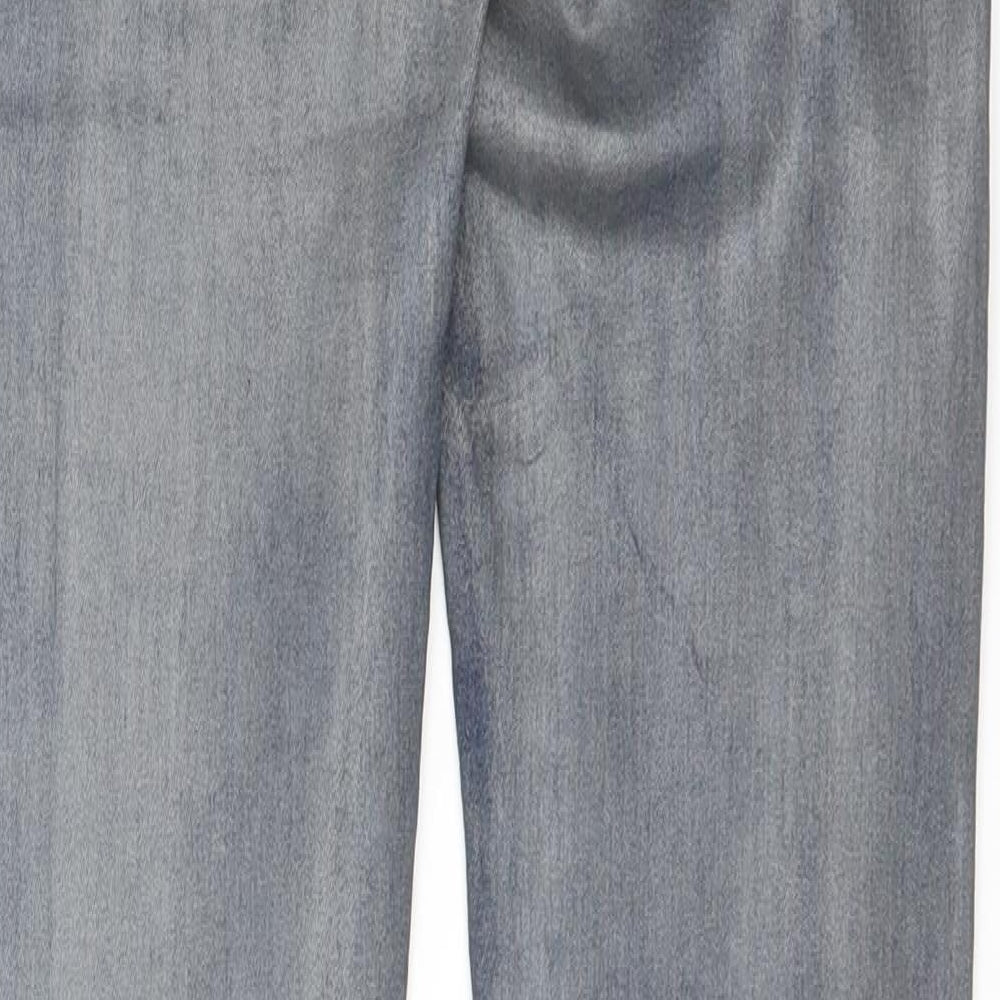 Brand and care label for Lexxury men’s blue skinny jeans, size S, 30-inch leg