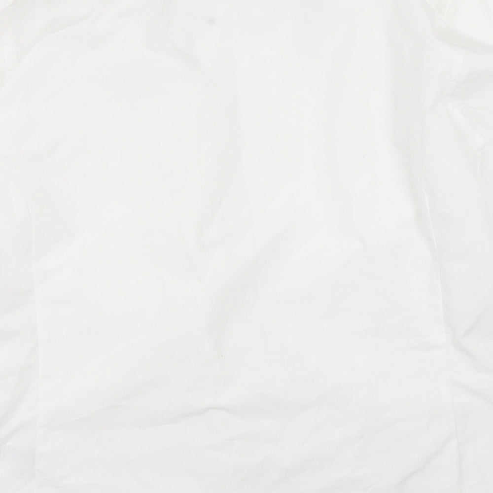 Brand and care label for New Look men’s white button-up, size M