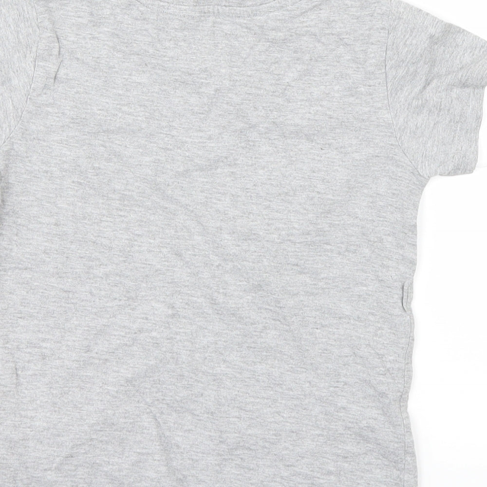 Brand and care label for Preworn boys’ grey basic t-shirt, size 4-5, years