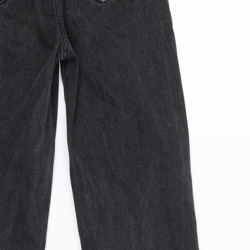 Brand and care label for SHEIN women’s black denim straight jeans, size XS, 30-inch leg