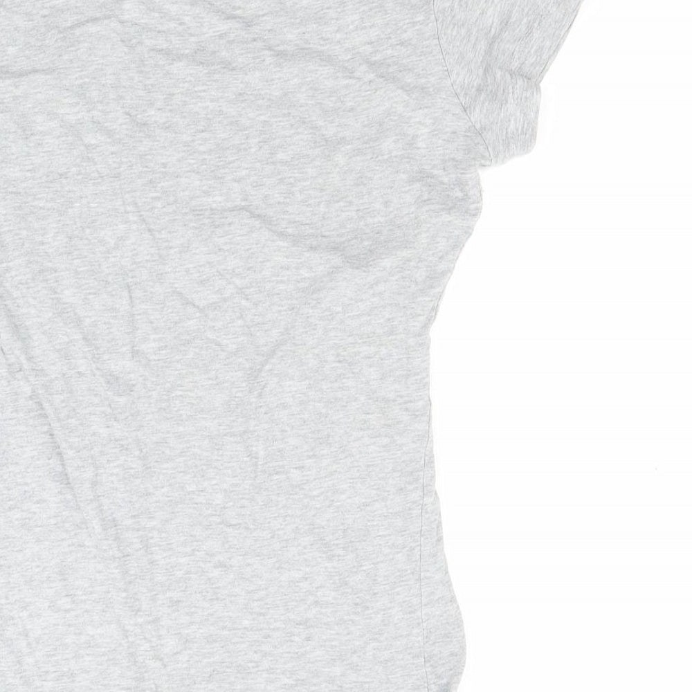 Brand and care label for Hunter gear women’s grey basic t-shirt, size S