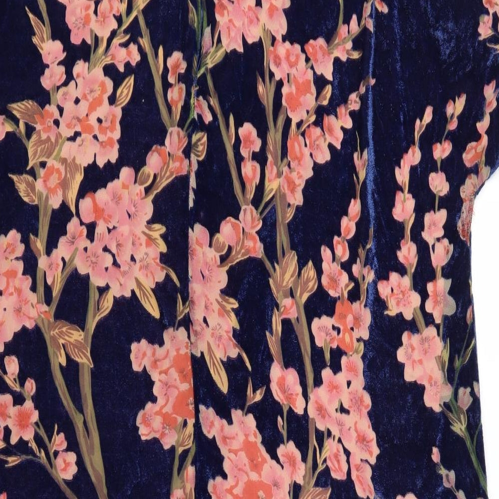 Brand and care label for Glamorous women’s blue floral shift, size M