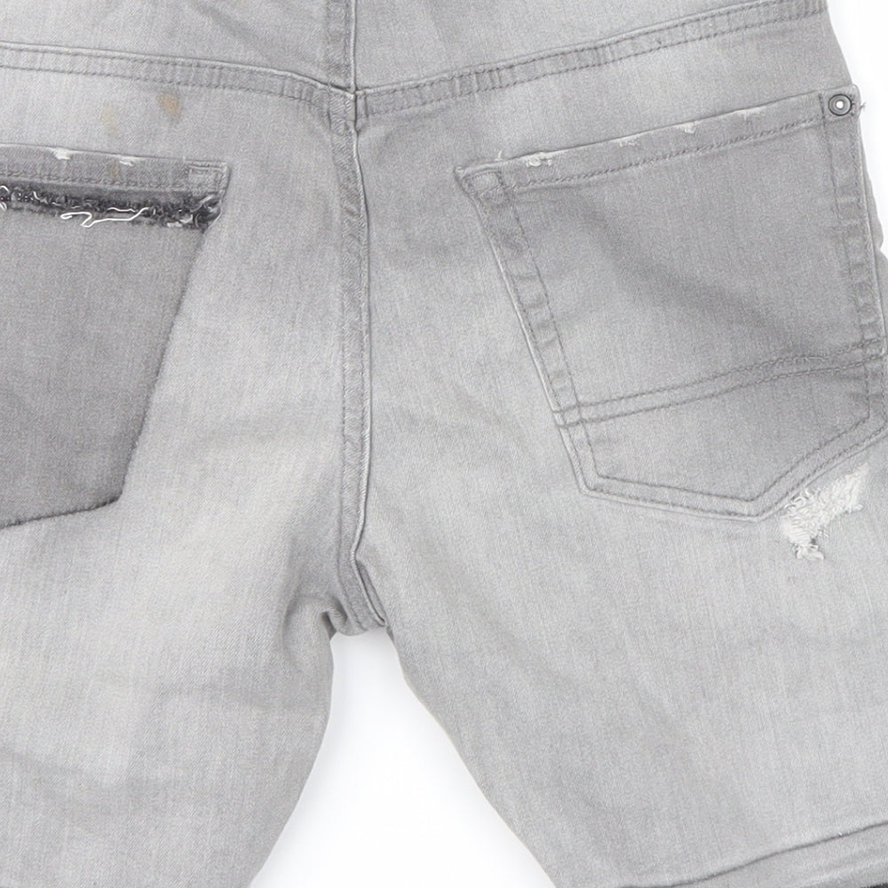 Brand and care label for Zara boys’ mens grey chino shorts, size 27, in