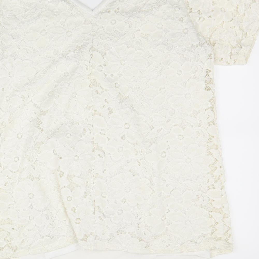Very Womens White Floral Basic T-Shirt Size 12