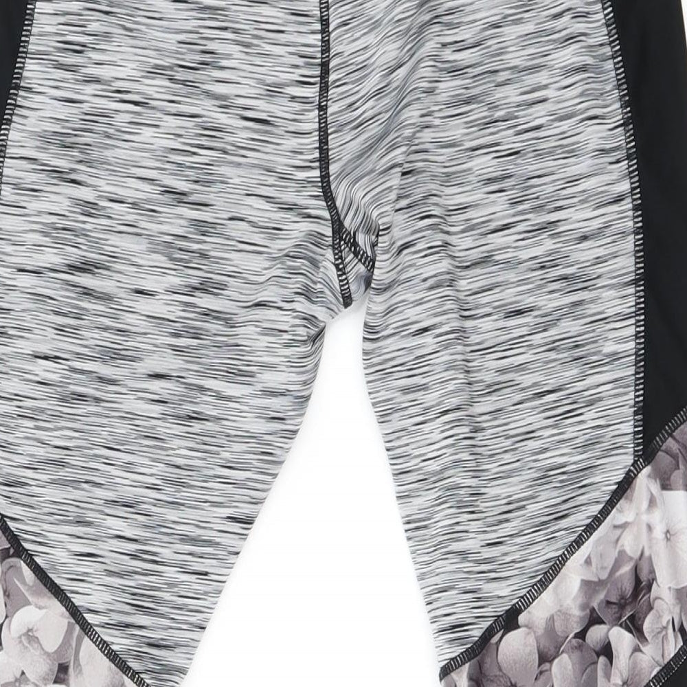 Preworn Womens Grey Cropped Leggings Size S L20 in