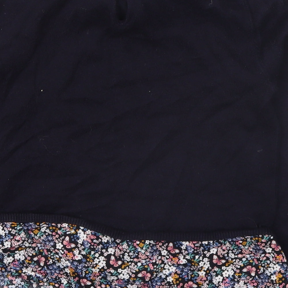 Brand and care label for H&M girls’ blue floral jumper, size 5-6, years