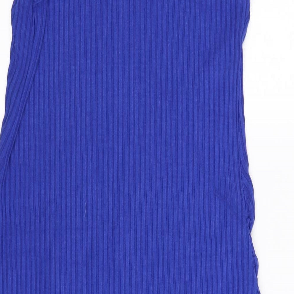 Brand and care label for New Look women’s blue basic t-shirt, size UK 8