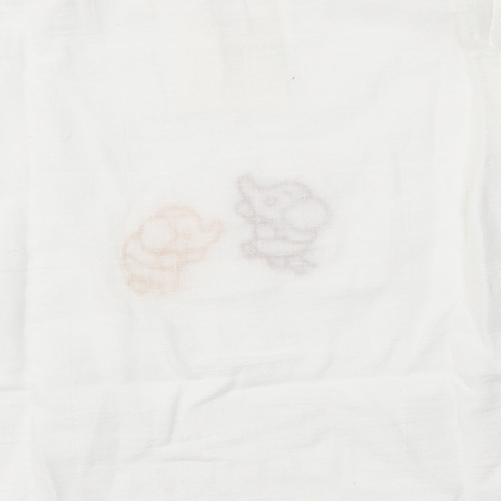 Brand and care label for Preworn Baby White Pullover T-Shirt, size 18-24, Months