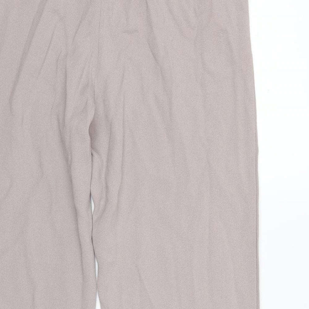 Brand and care label for Boohoo women’s grey dress pants trousers, size UK 10, 27-inch leg