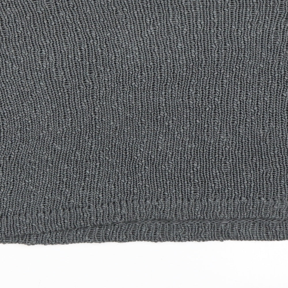 Brand and care label for Forever 21 women’s blue jumper, size M
