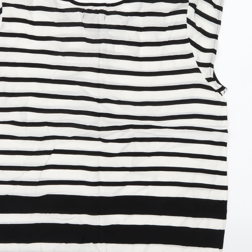 Brand and care label for gapwhi women’s white striped chiffon basic t-shirt, size L