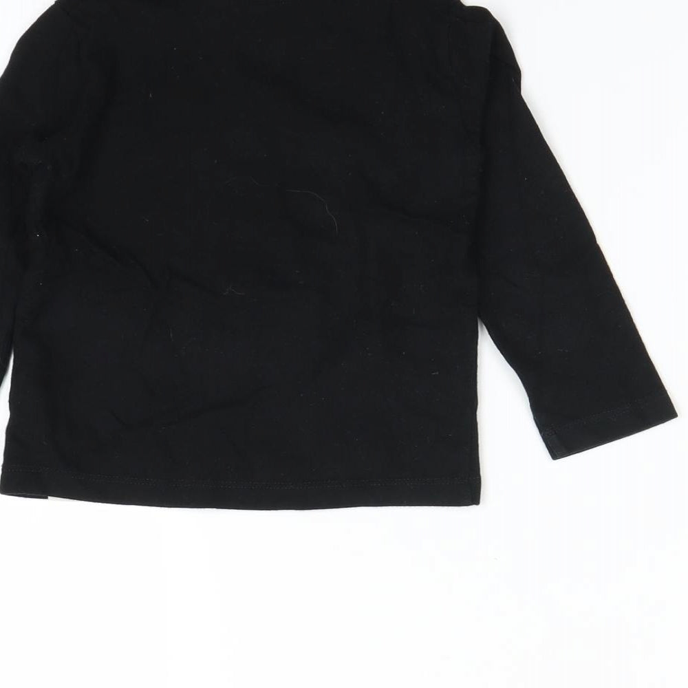 Brand and care label for Gap girls’ black basic t-shirt, size 2, years