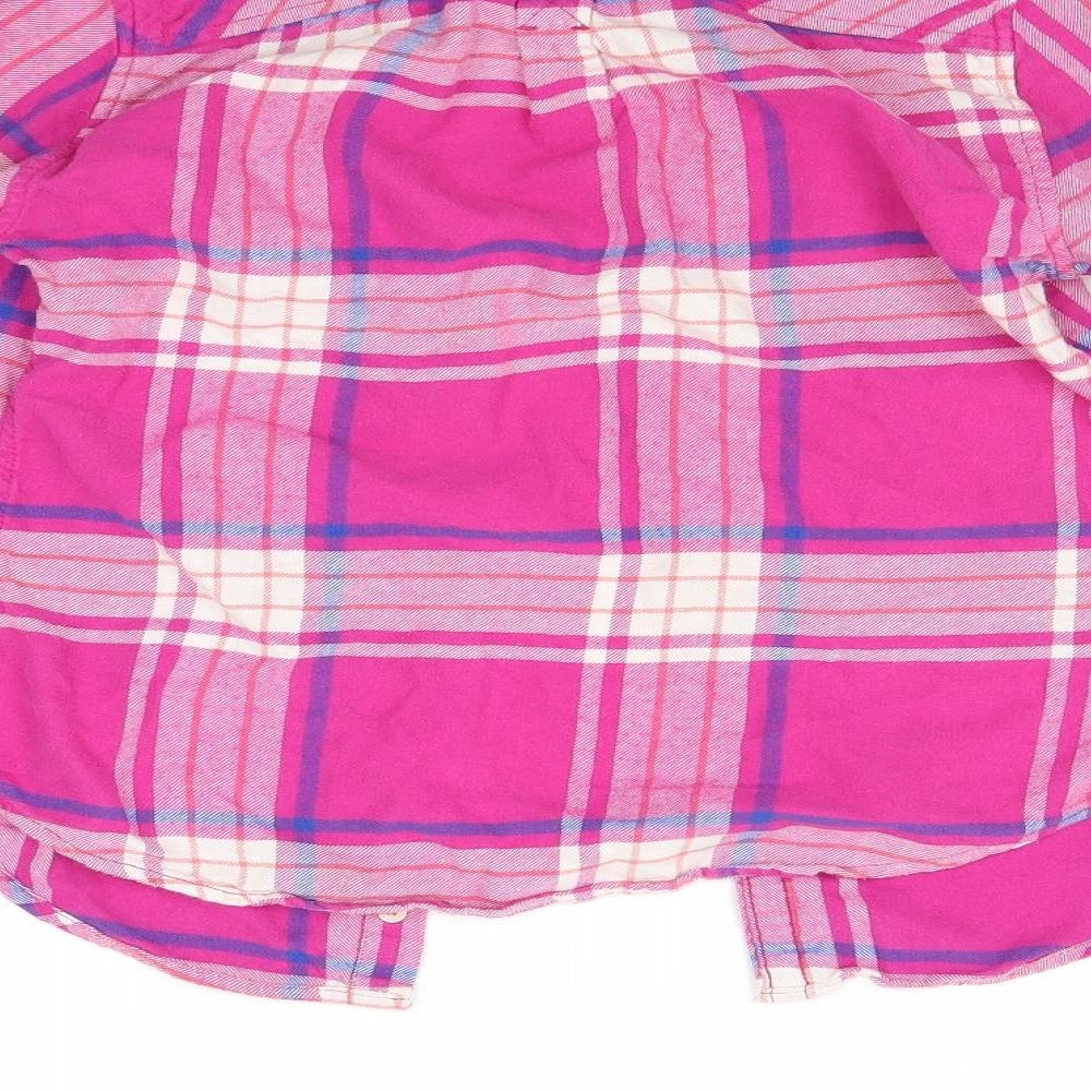 Brand and care label for American Eagle Outfitters women’s pink check basic button-up, size XS
