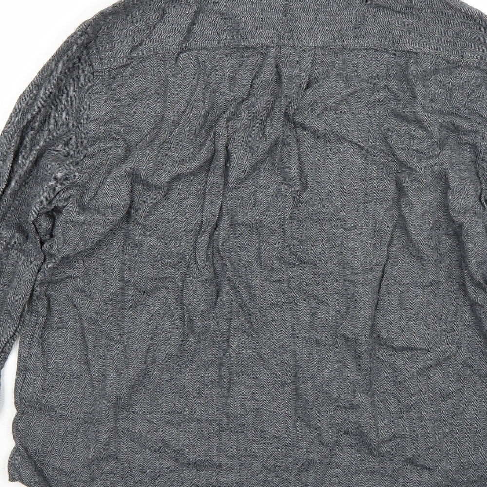 Brand and care label for Avenue men’s grey button-up, size L