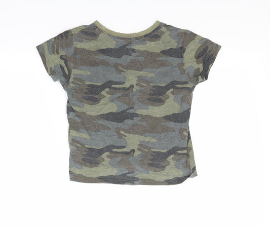 Primark Boys Green Camouflage Basic T-Shirt Size 5-6 Years