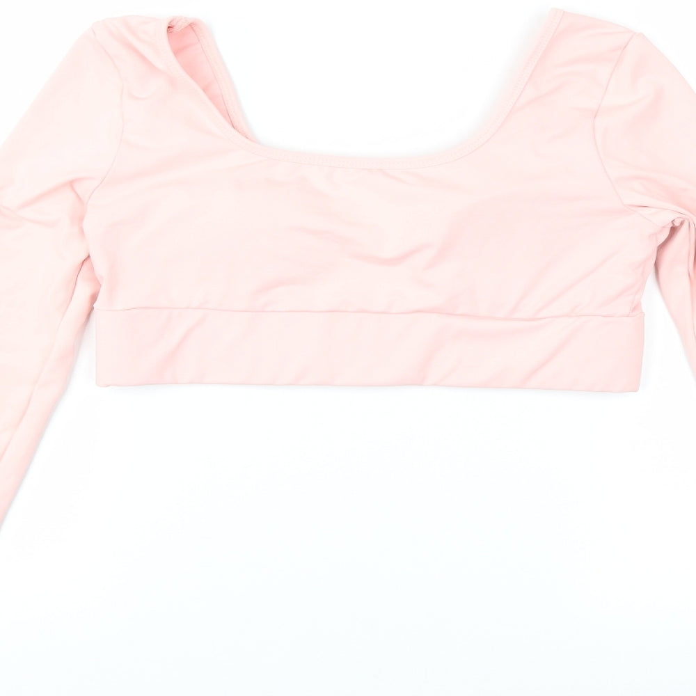 Brand and care label for Preworn women’s pink basic t-shirt, size M