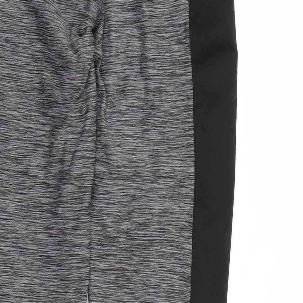 Brand and care label for H&M women’s grey pedal pusher leggings, size S, 26-inch leg