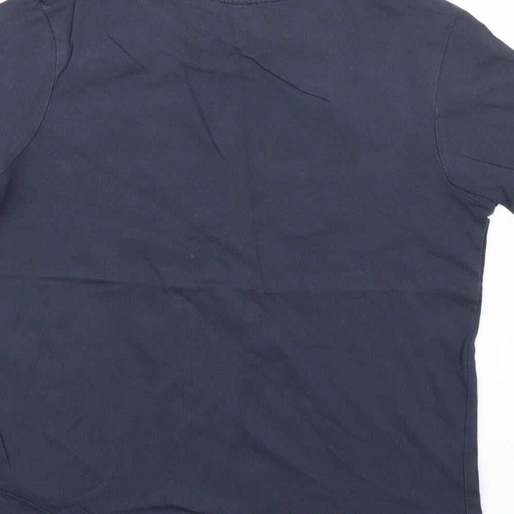 Brand and care label for Primark boys’ blue basic t-shirt, size 9-10, years