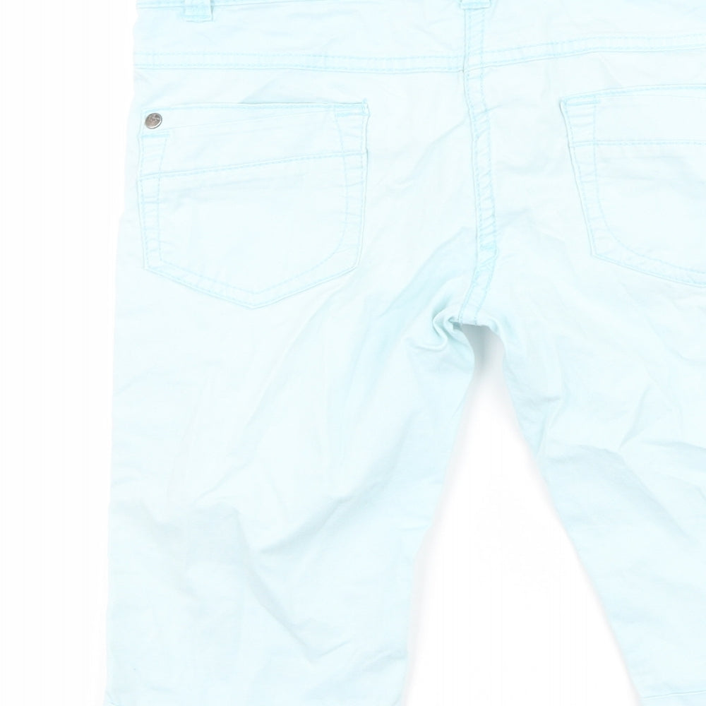 Brand and care label for Avenue girls’ blue cargo shorts, size 8, years