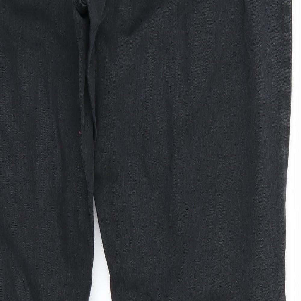 Brand and care label for Qs women’s black straight jeans, size UK 42, 32-inch leg