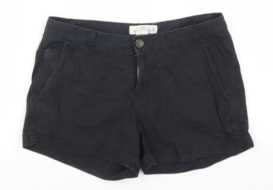 Additional front view of H&M women’s grey hot pants shorts, size UK 6