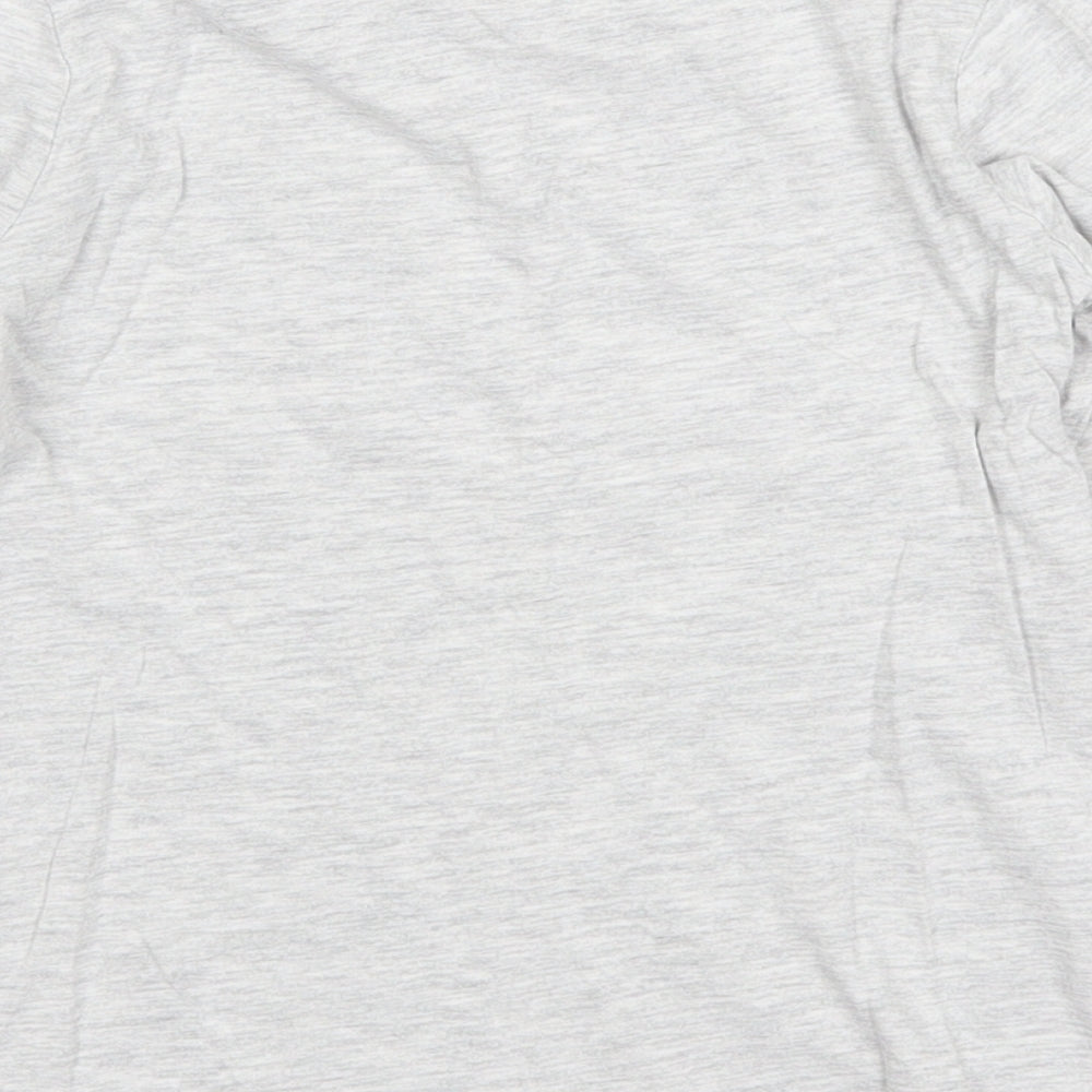 Brand and care label for George girls’ grey basic t-shirt, size 6-7, years