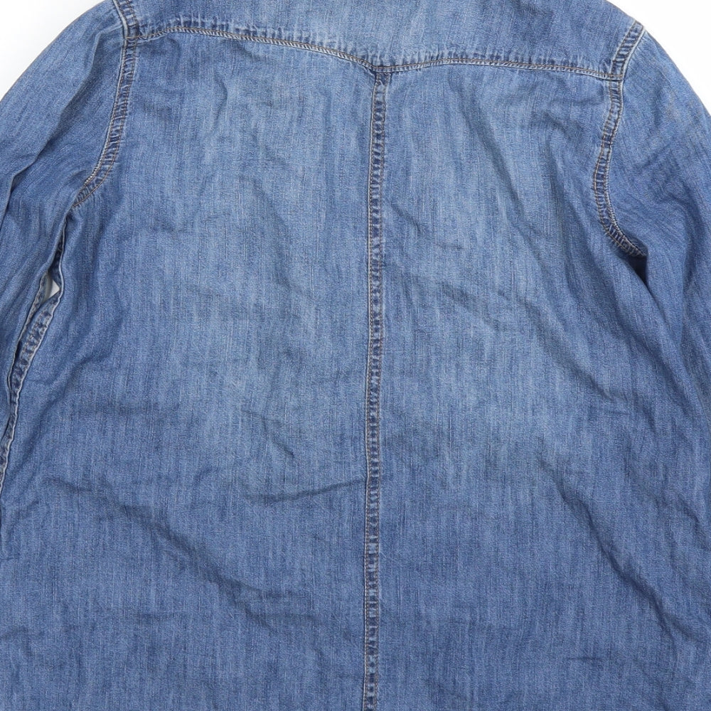 Brand and care label for Gap girls’ blue jacket, size 2XL