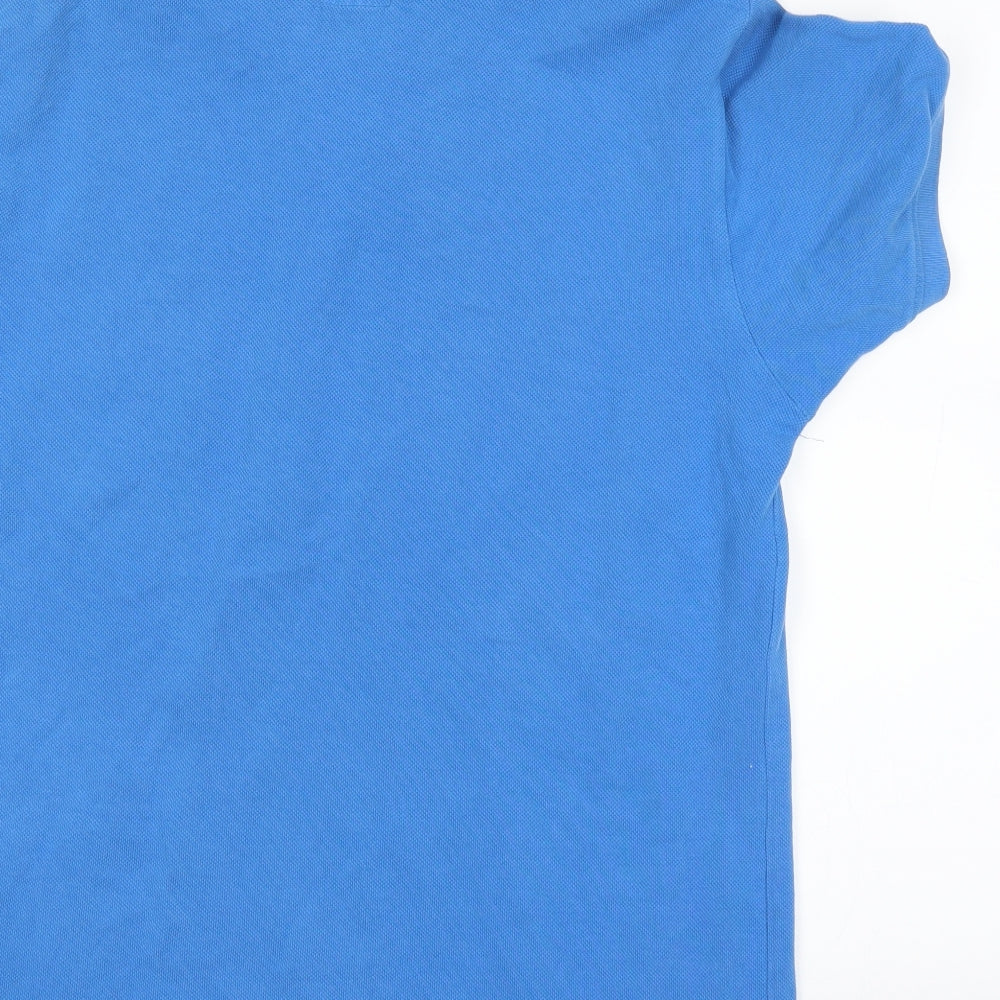 Brand and care label for FCU men’s blue polo, size M