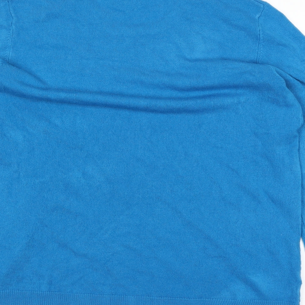 Brand and care label for Preworn men’s blue t-shirt, size L